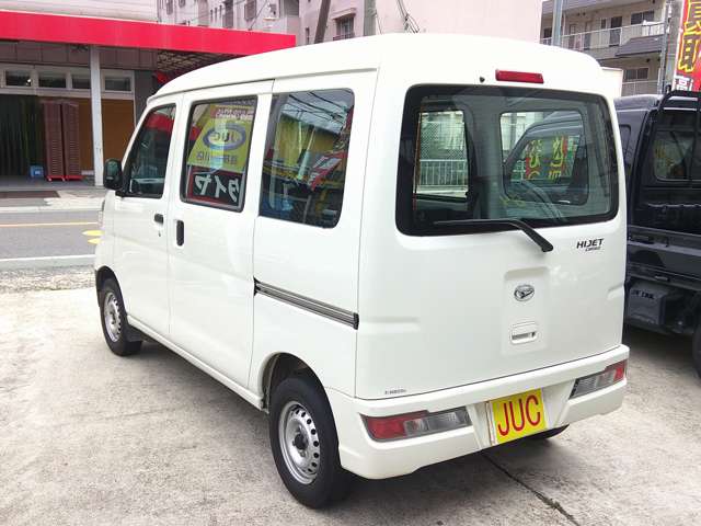 Daihatsu Hijet Cargo 7