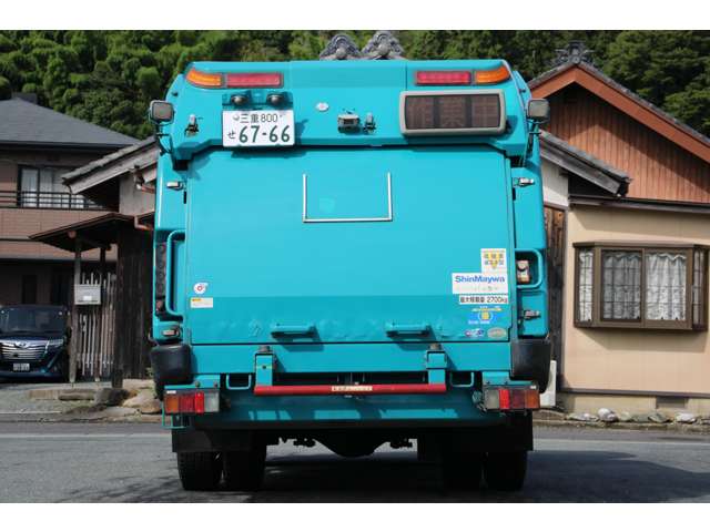 Isuzu Elf 5