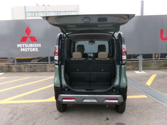 Mitsubishi Delica Mini 11