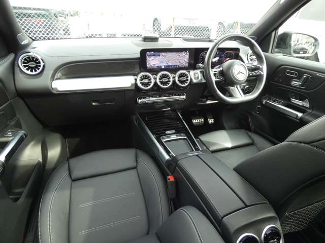 Mercedes-Benz GLB 8