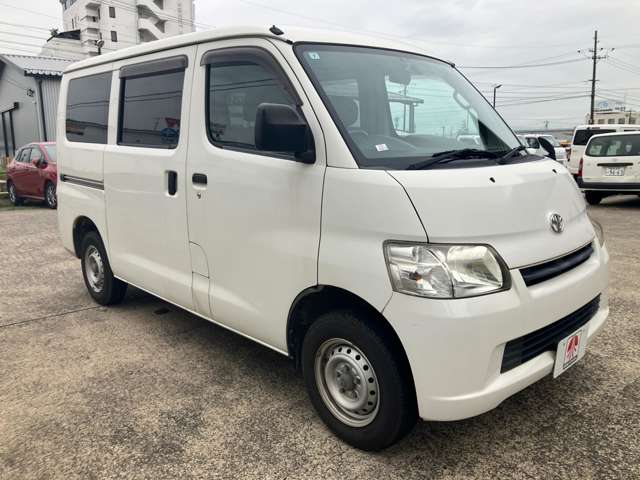 Toyota Light Ace Van 5