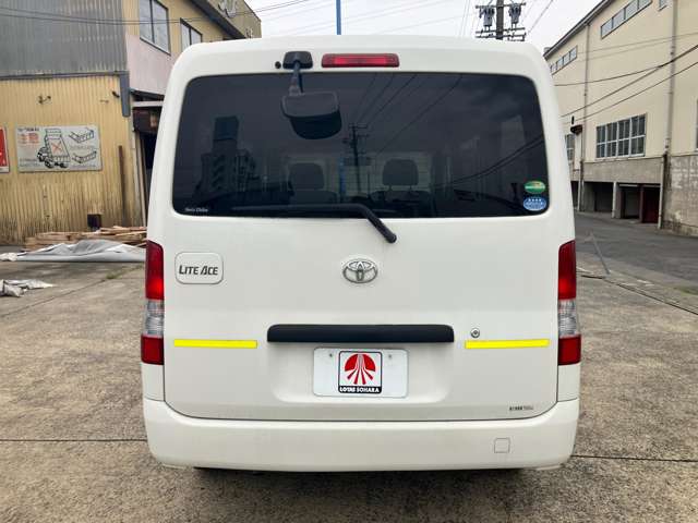Toyota Light Ace Van 8