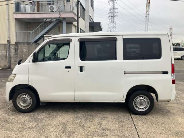 Toyota Light Ace Van 10