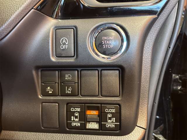 Toyota Voxy 11