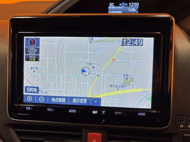 Toyota Voxy 3