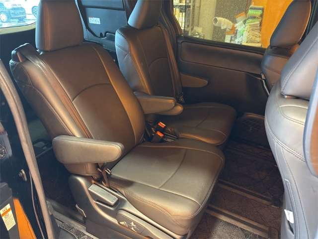 Toyota Voxy 7