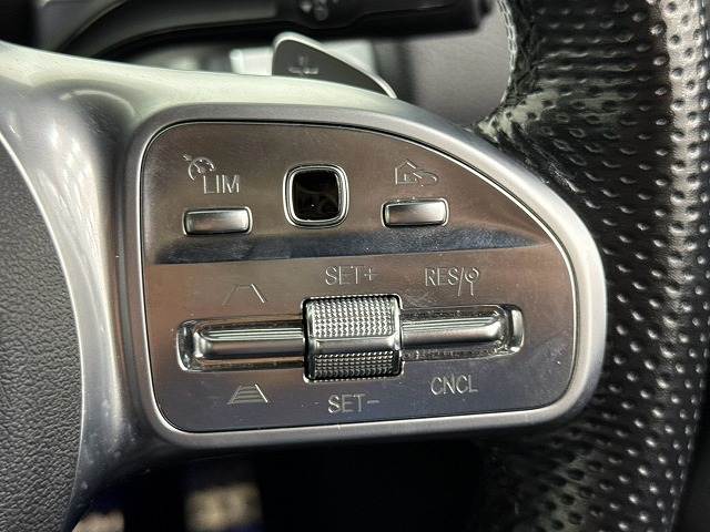 Mercedes-Benz GLB 8