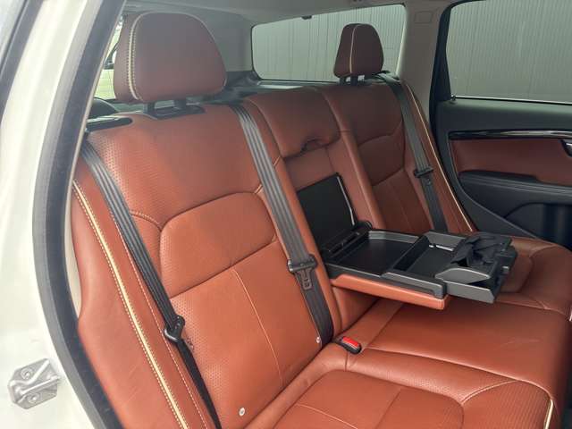 Volvo XC70 13