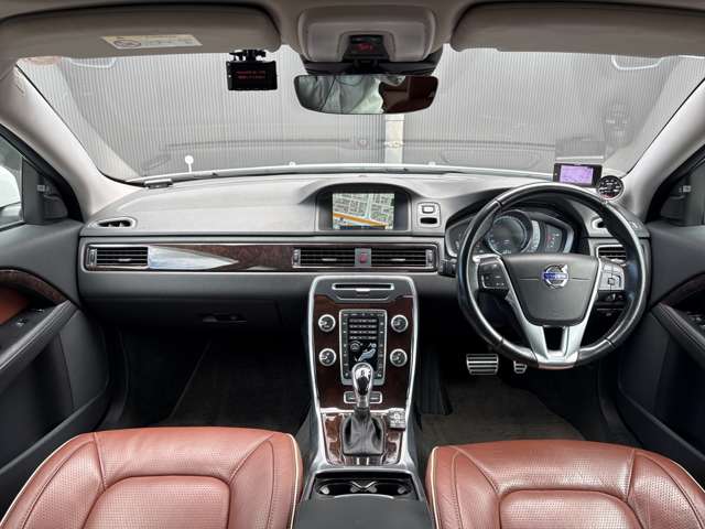 Volvo XC70 5