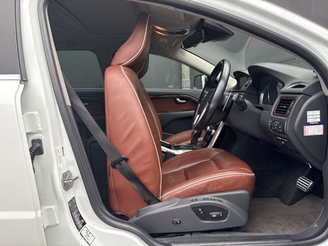 Volvo XC70 7