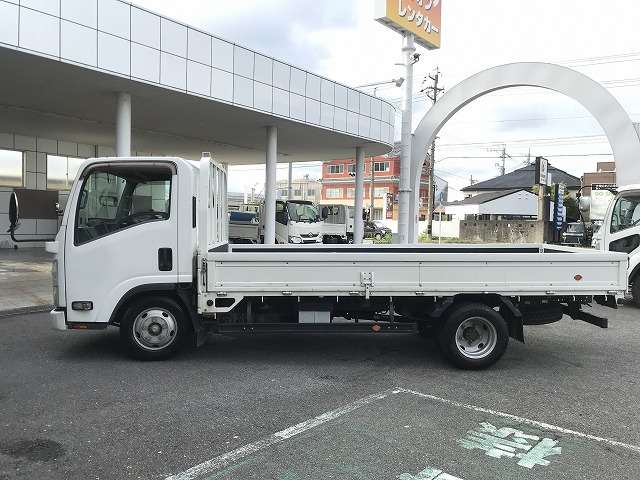 Isuzu Elf 4