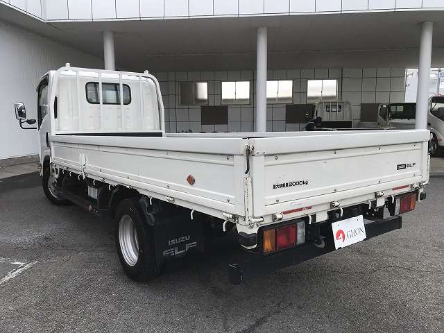 Isuzu Elf 6
