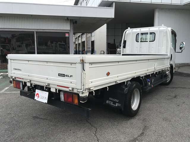 Isuzu Elf 8