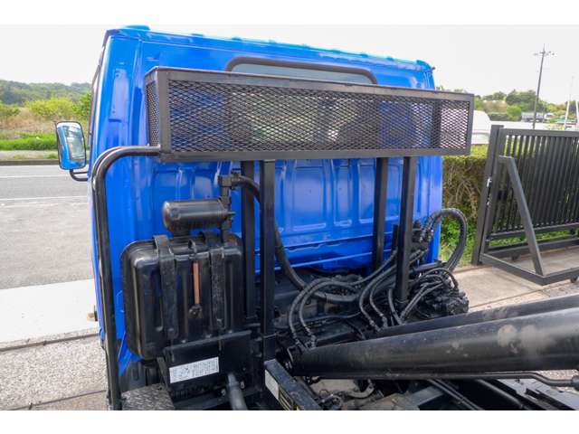 Isuzu Elf 12