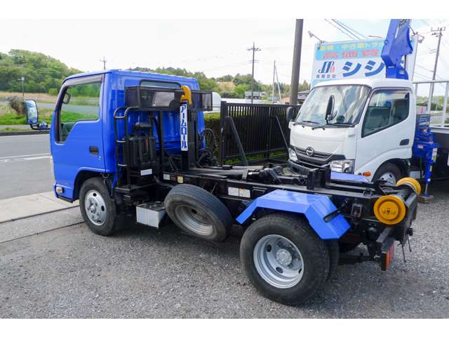 Isuzu Elf 7