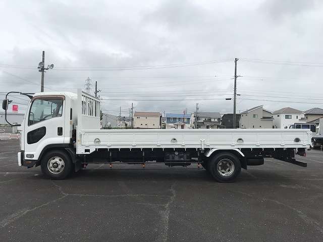 Isuzu Forward 4