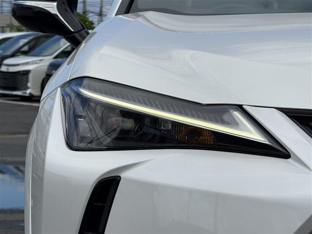 Lexus UX 12