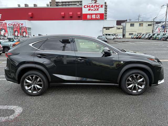 Lexus NX 9