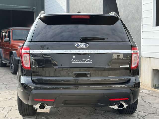 Ford Explorer 4