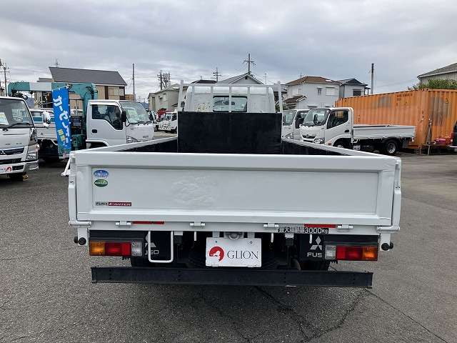 Mitsubishi Fuso Canter 7
