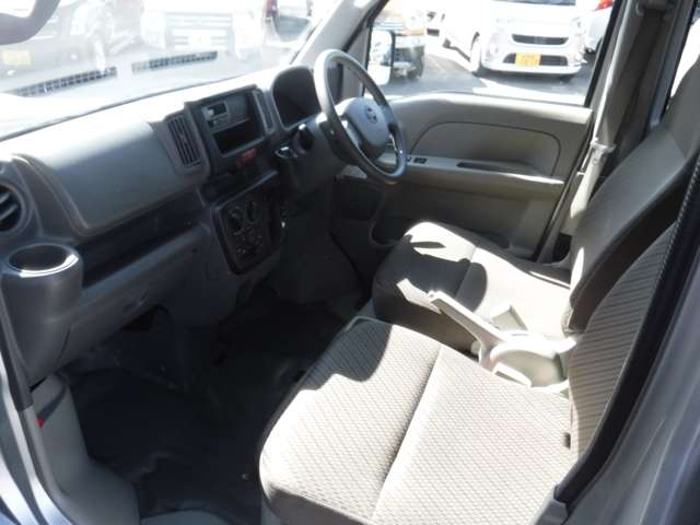 Nissan NV100 Clipper 12
