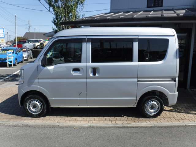 Nissan NV100 Clipper 6