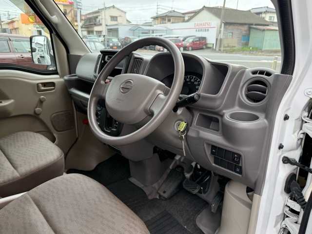 Nissan NV100 Clipper 11
