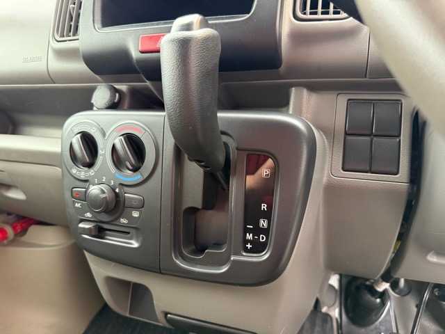 Nissan NV100 Clipper 5