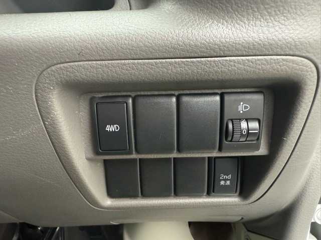 Nissan NV100 Clipper 10