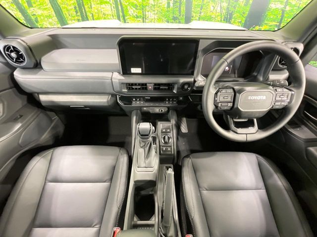 Toyota Land Cruiser FJ 3
