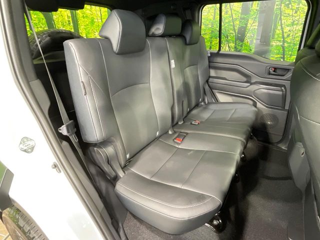 Toyota Land Cruiser FJ 10