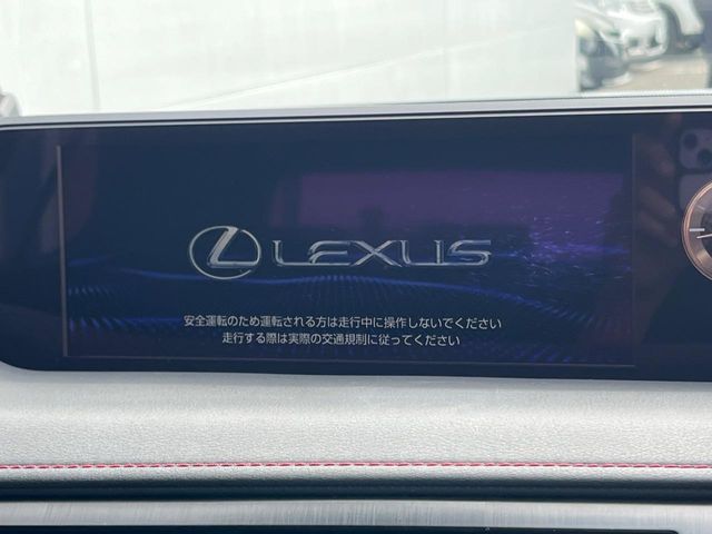 Lexus UX 4