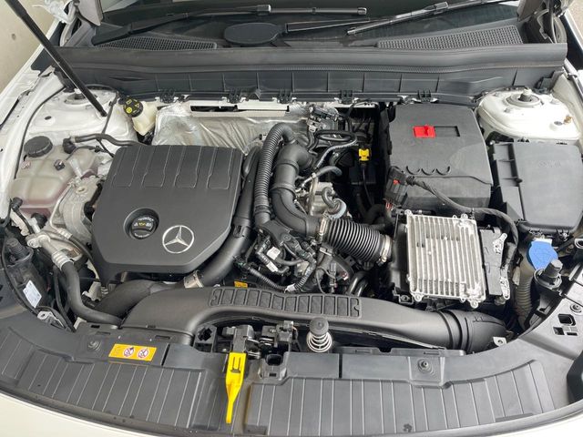 Mercedes-Benz GLB 4