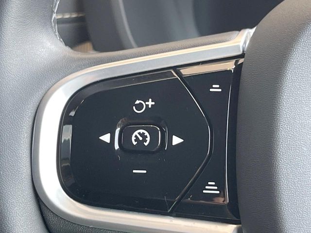 Volvo XC60 8