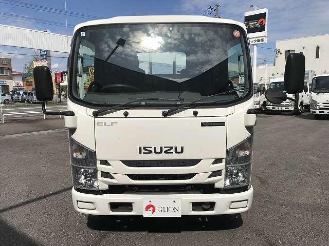 Isuzu Elf 2