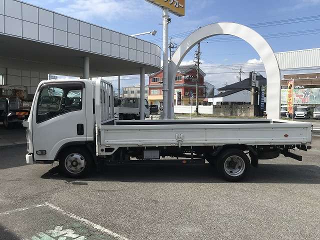 Isuzu Elf 4
