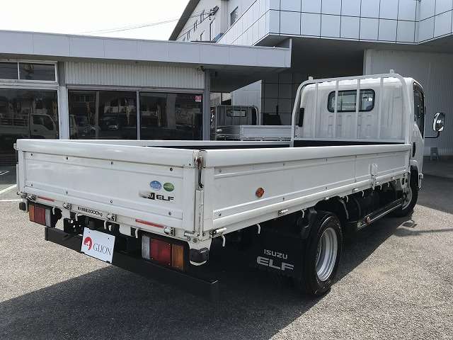 Isuzu Elf 8