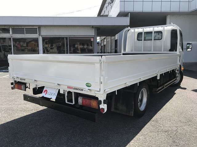 Hino Dutro 7