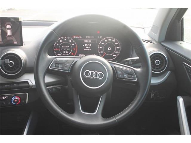 Audi Q2 12