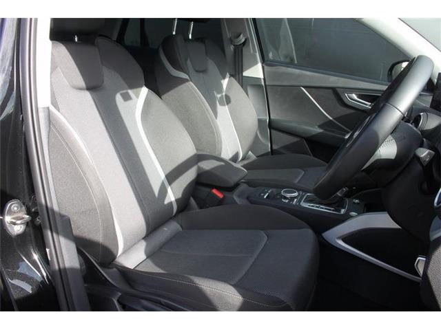 Audi Q2 10