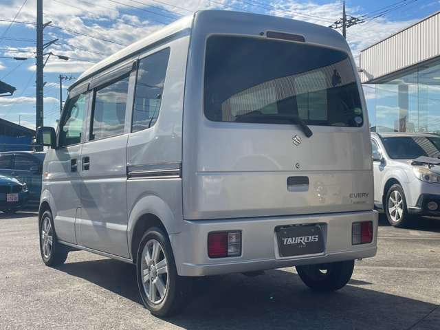 Suzuki Every 12