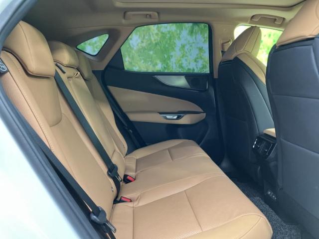 Lexus NX 7