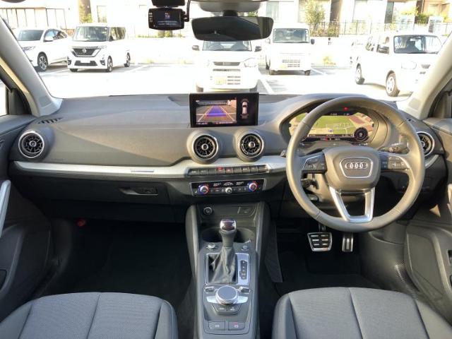 Audi Q2 8