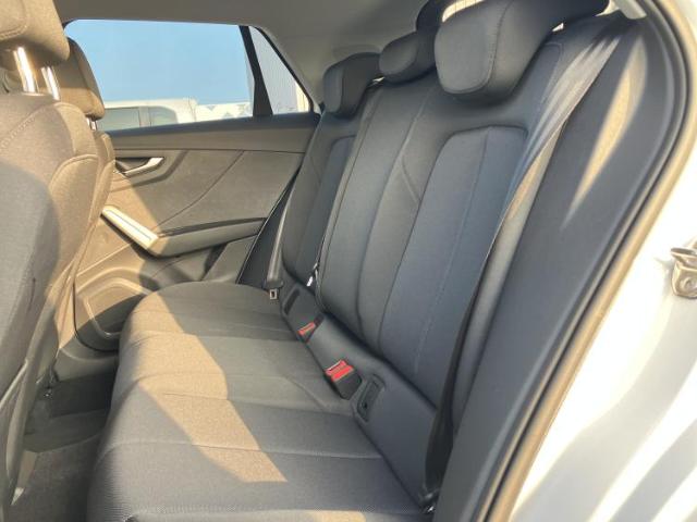 Audi Q2 10
