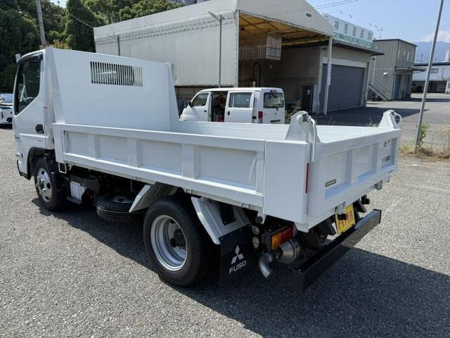 Mitsubishi Fuso Canter 4