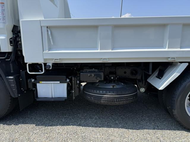 Mitsubishi Fuso Canter 10