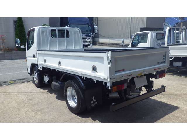 Mitsubishi Fuso Canter 4
