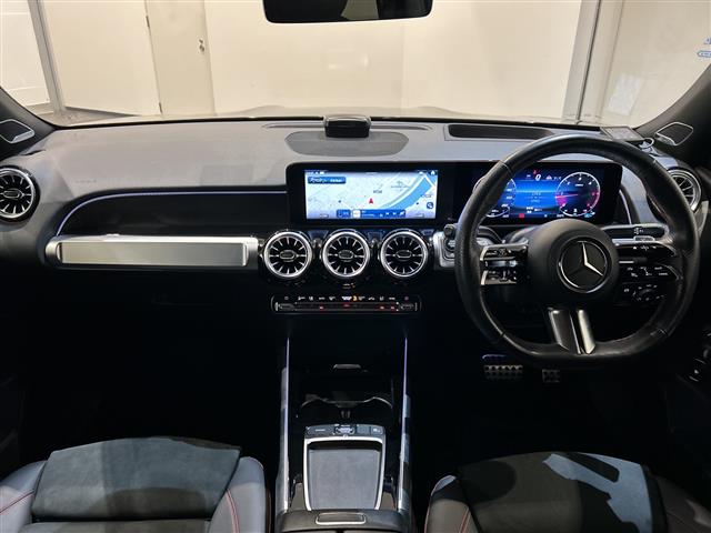 Mercedes-Benz GLB 11