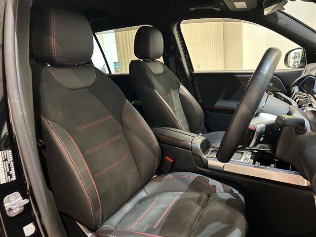 Mercedes-Benz GLB 7