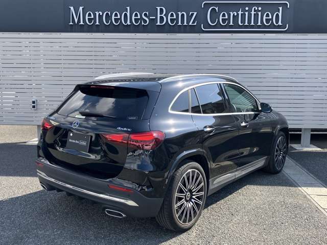 Mercedes-Benz GLA-Class 4